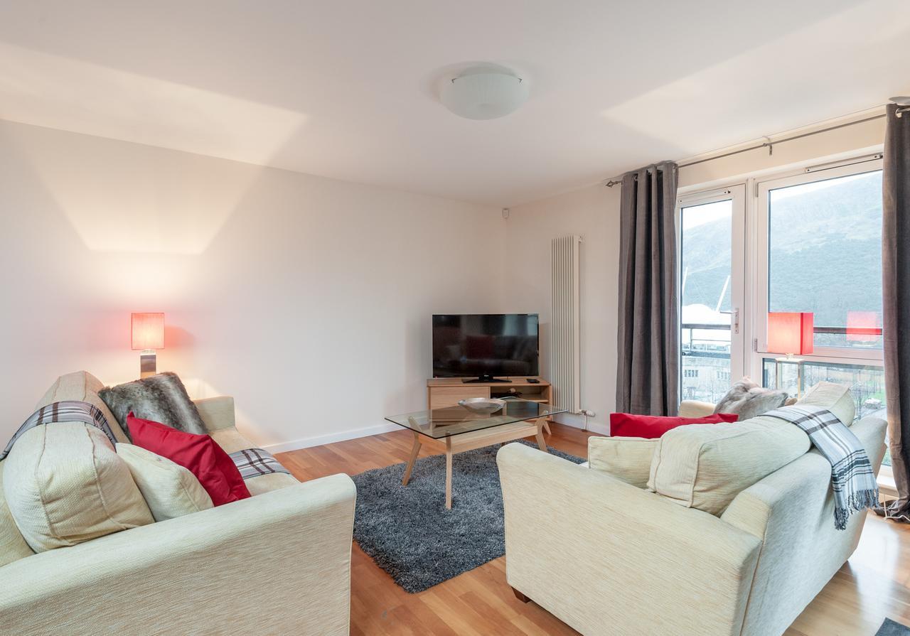 The Holyrood Park Residence Единбург Екстериор снимка