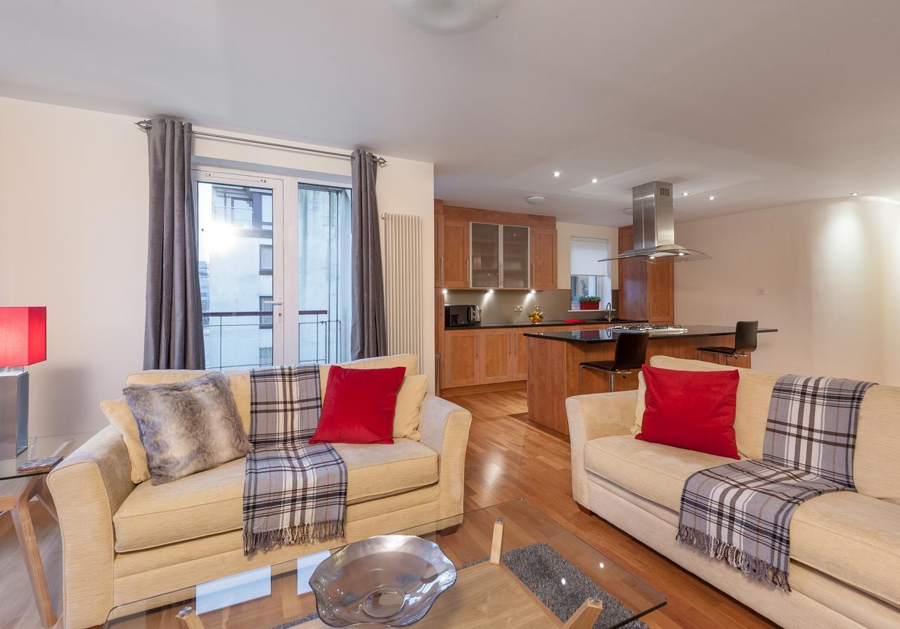 The Holyrood Park Residence Единбург Екстериор снимка